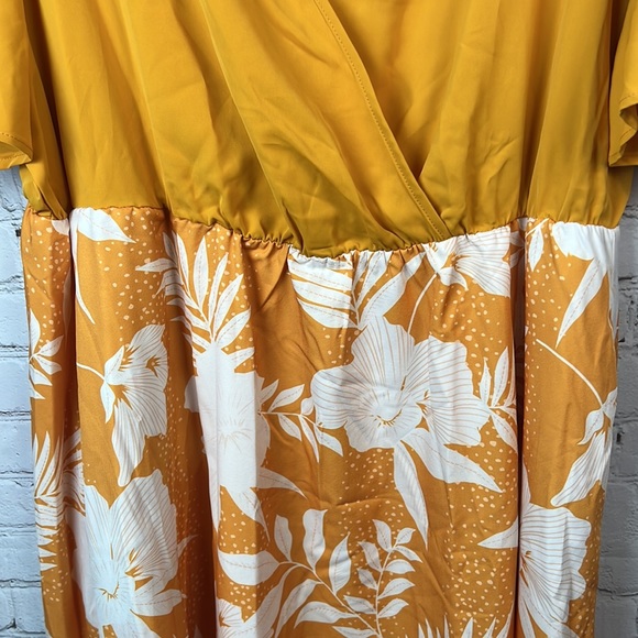 BloomChic Yellow Floral Surplice Ruffle Sleeve Midi Dress Plus Size 18/20 (2X) - Picture 4 of 7